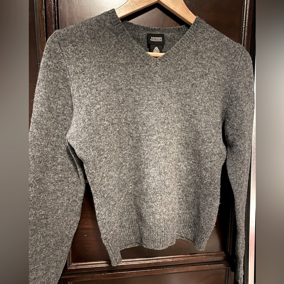 Pure Lamb Wool sweater - Picture 1 of 3